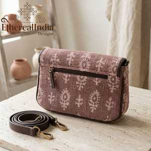Bolso Bandolera Floral Hecho a Mano, Bolso Cruzado de Algodón con Estampado de Bloques, Bolso Pequeño de Cuero Vegano Estilo Boho Étnico - Product Image 5