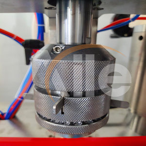 Machine de pulvérisation de poivre semi-automatique 4 en <span class=keywords><strong>1</strong></span> de Guangzhou - Product Image 5