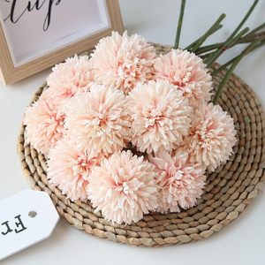 Ramo de Crisantemos Blancos Artificiales - Flores Falsas Realistas con Tallos Verdes, Flores de Plástico Duraderas, Flores Mixtas para Navidad - Product Image 5