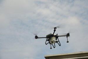 โดรนเกษตรกรรมความแม่นยำสูง Vesta F20 F30 แบบ 4/6 ปีก พร้อมถังพ่นยาขนาด 20/30 ลิตร สำหรับการเกษตรและการใส่ปุ๋ย - Product Image 5