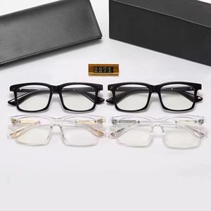 Gafas de Lectura Unisex con Montura Completa de PC, Diseño de Ojo de Gato, Color Dorado, Anti-Luz Azul, para Todo Tipo de Rostro - Product Image 2