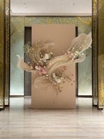 Installation florale luxueuse en gaze fluide pour hall d'hôtel, merchandising visuel, toile de fond de bienvenue pour mariage, accessoire de studio photo