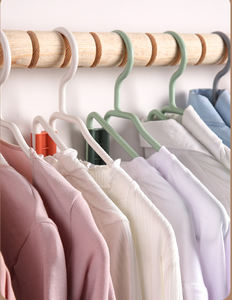 Nouvelle arrivée cintres pliables en plastique pour garde-robe et organisateur de salon - Product Image 4