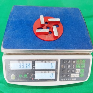 Discos de Diamante Abrasivos de 4 Pulgadas y 4 Segmentos para Pulir y Desbastar Pisos de <span class=keywords><strong>Concreto</strong></span> y Metal - Product Image 4