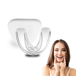 Set di bretelle ortodontiche dentali 3 fasi allenatore di allineamento in Silicone correttore per denti piastra per denti con scatola ortodontica - Product Image 1