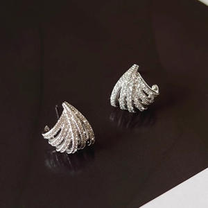 Pendientes de botón Golden Shell de Alibaba International Station, joyería de moda, unisex, chapados en oro, para uso diario. - Product Image 5