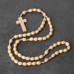 Rosario Vintage con Cruz, Cuentas de Madera Natural de 10mm, Colgante Religioso Hecho a Mano, Regalos de Jesús para Pascua, Joyería Cristiana al por Mayor - Product Image 6