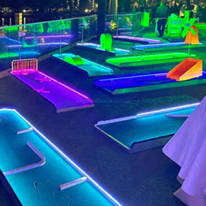 Equipo de juegos para interiores LED Mini <span class=keywords><strong>Golf</strong></span> Rentals Square <span class=keywords><strong>Golf</strong></span> Simulator Mobile Mini <span class=keywords><strong>Golf</strong></span> Course Construido para durar para el parque de atracciones - Product Image 1