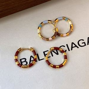 Pendientes de Aro Pequeños Geométricos de Latón Dorado de Alta Gama para Mujer, Otoño Invierno, Elegantes, Clásicos, Vintage, Coloridos, con Esmalte Artístico - Product Image 3