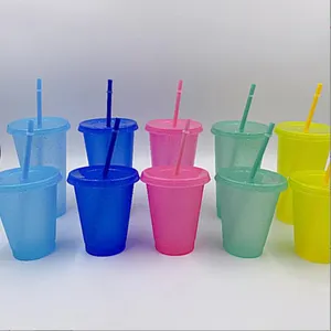 新しいデザインパーソナライズされたPPプラスチックコールドカップビニールクラフト16オンス色変更グリッタータンブラーマジックコーヒーウォーターマグブランクカップ