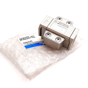 Nouveau Contrôleur PLC d'Automatisation Industrielle AKM3000-N02 Original Prêt à l'emploi AKM3000-N02 PLC Neuf Original Disponible PLC Programmable - Product Image 1