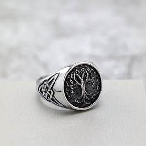 Bague en acier inoxydable pour hommes, design arbre de vie viking, style hip hop, bijoux à porter au quotidien - Product Image 1