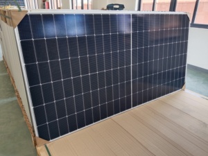 แผงโซลาร์เซลล์ 600W PV Module Nigeria Stock Solar Panels RSM600M-144BDG 600W - Product Image 1