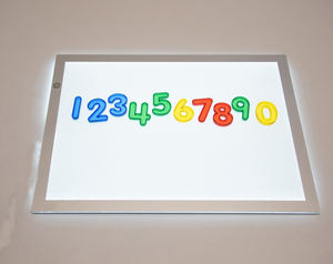 طاولة حسية دائرية للأطفال لعام 2024، طاولة أنشطة للأطفال، لوحة رسم وتتبع مضيئة، صندوق إضاءة للأطفال - Product Image 4