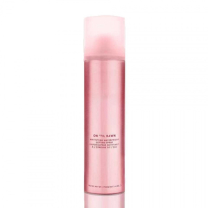 Un spray fixateur de maquillage matifiant longue durée, imperméable et anti-brillance pour tous types de peaux - Product Image 3