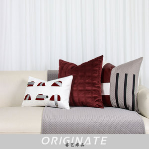 Cojín cuadrado negro rojo vino de lujo moderno, funda de almohada, combinación de luz Simple para sala de estar, sofá, memoria, personaje calentado - Product Image 3