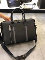 Porte-documents en cuir pleine fleur classique moderne avec logo personnalisé, sacoche pour ordinateur portable pour homme, idéal pour le bureau, fournisseur en gros Europe Londres