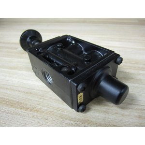 Vanne de commande Norgren K41DA00, ports 1/4 po, 2 positions, pression maximale 150 psi - Product Image 3