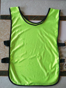 Gilet d'entraînement de football à numéro personnalisé en gros bavoirs pour adultes et enfants - Product Image 2