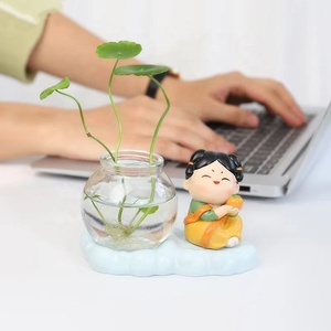 Fournitures de jardin créatives et personnalisées Ornement de poupée Vase en verre de bureau en résine Arrangement floral hydroponique <span class=keywords><strong>Pot</strong></span> de fleur - Product Image 1