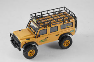 FMS 1:24 Land Rover Defender 110 RTR 4WD 2.4G Modèle de voiture RC tout-terrain simulé prête à l'emploi pour les collectionneurs et les amateurs - Product Image 6