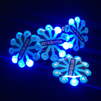Badge lumineux LED en résine époxy personnalisé avec logo, vente en gros d'usine ODM, broche clignotante, cadeau promotionnel pour fêtes, concerts et événements
