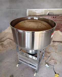 Mélangeur d'aliments vertical en acier inoxydable pour animaux, volailles et bétail - Product Image 5