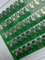 Ensamblaje de Placa de Circuito Impreso FR-4 de Doble Cara Personalizada DIP, Acabado de Superficie Sin Plomo HASL, Servicio Rápido de PCBA, MOQ 1 Pieza, 1.6 mm