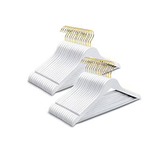 Cintre en bois blanc de luxe personnalisé avec logo et pince, design boutique, simple niveau, pour armoire et magasin de vêtements - Product Image 1