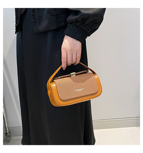 PLAYMAX Sac bandoulière rétro de luxe haut de gamme en PU imperméable Printemps-Été 2026 Nouvelle collection tendance avec deux sangles et fermeture éclair, portable pour le voyage - Product Image 1