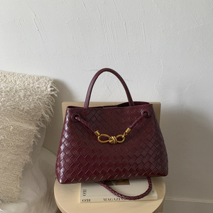 Bolsos de Mano de Mujer al por Mayor, Clásicos, de Moda, Gran Capacidad, Modernos, de Color Sólido, Tipo Tote, Bandolera, con Diseño de Diamantes Acolchados - Product Image 5