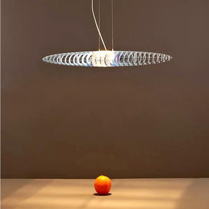 Lustre de bar vintage de taille moyenne de style Renaissance italienne pour restaurant, espace commercial, salon, ovale, blanc chaud - Product Image 6