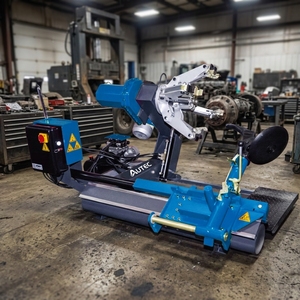 <span class=keywords><strong>Changeur</strong></span> <span class=keywords><strong>de</strong></span> pneus AUTEC pour camions et autobus lourds, destiné aux véhicules commerciaux - Product Image 1