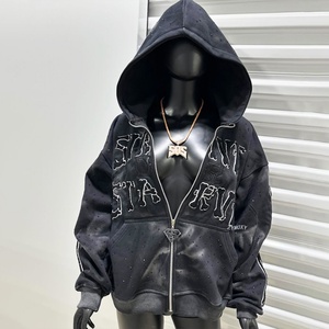Fabricant sur mesure de sweats à capuche et vestes zippées en coton 100% coupe carrée courte, avec strass et broderie chenille, en molleton bouclette coupe carrée - Product Image 3