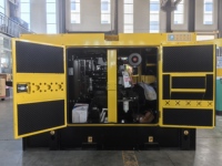 Générateur diesel silencieux 32 kW 40 kVA avec prises, faible bruit, moteur de marque, personnalisable