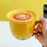 Tasse à café en céramique de conception de tournesol en émail tasse avec couvercle cuillère tasse à thé en porcelaine femmes cadeau de fleur jaune