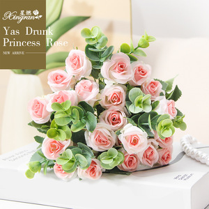 <span class=keywords><strong>Bouquet</strong></span> <span class=keywords><strong>de</strong></span> <span class=keywords><strong>roses</strong></span> princesse fait main nordique pour un cadeau <span class=keywords><strong>de</strong></span> la Saint-Valentin - Product Image 2