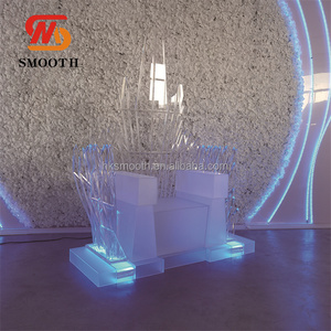 Silla de Cristal Brillante Romántica y Única, Nueva, para Decoración de Bodas y Fiestas - Product Image 4