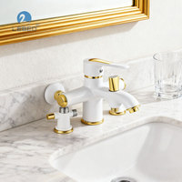 Robinet de douche mural moderne à poignée unique en chrome avec cartouche en céramique durable à haut débit