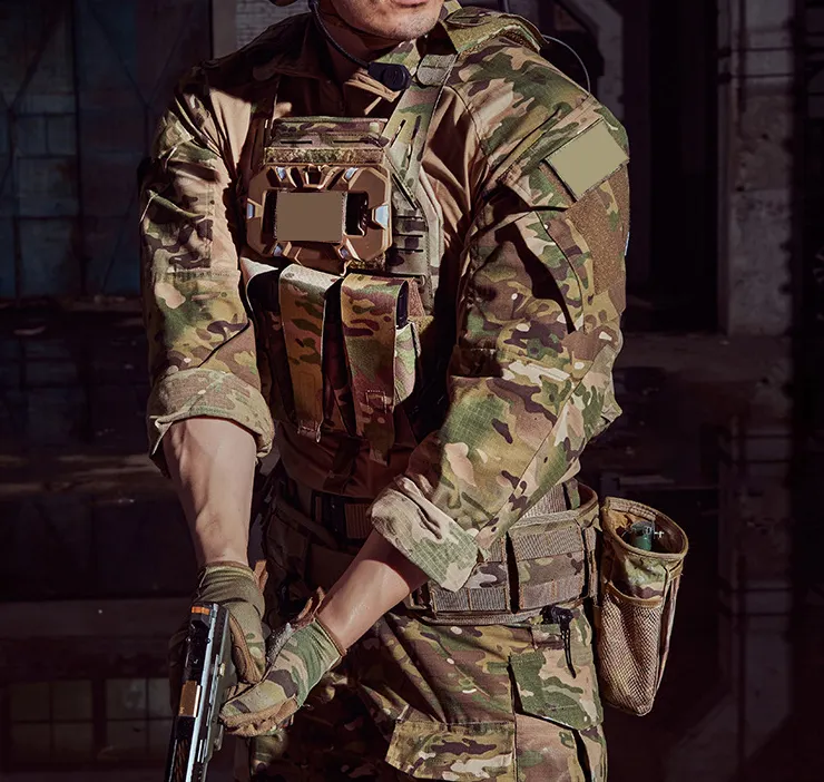 El uniforme de camuflaje de entrenamiento táctico al aire libre es el traje de rana de combate G3 americano