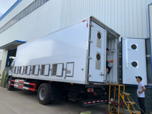 Camion de transport de poussins isolé fiable de 7,2 m avec ventilateurs et caisses multi-niveaux pour la distribution en couvoirs et fermes - Product Image 3