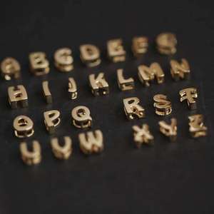 Venta al por mayor 14K oro sólido letra colgante para mujeres y niñas, 26 pequeñas iniciales, nombre collares colgante, mejor regalo de cumpleaños, kj254 - Product Image 3