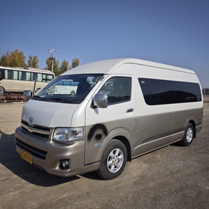Toyota Hiace Usada, Autobús Diésel con Transmisión Automática, <span class=keywords><strong>13</strong></span> Asientos, Minibús de 10 Asientos en Venta - Product Image 3
