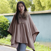 Poncho en fourrure pour femmes, col amovible en fourrure de raton laveur, cape en tricot, pull ample, châle pour femmes, en stock