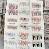 Lots mixtes en liquidation : Boîtes mystères uniques de faux ongles longs et fins œil de chat faits à la main pour la vente en direct et les vendeurs de marchés nocturnes