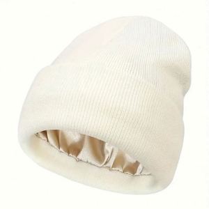 Bonnet d'hiver tricoté unisexe en acrylique 100% couleur unie, doublure satinée, personnalisable avec logo, pour hommes et femmes, idéal pour la plage - Vente en gros - Product Image 3
