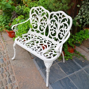 Stile europeo in alluminio fuso per esterni tavoli <span class=keywords><strong>e</strong></span> <span class=keywords><strong>sedie</strong></span> per cortile balcone Villa <span class=keywords><strong>giardino</strong></span> tempo libero ferro bianco <span class=keywords><strong>mobili</strong></span> <span class=keywords><strong>da</strong></span> <span class=keywords><strong>giardino</strong></span> - Product Image 3
