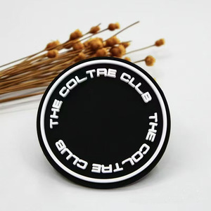 Tùy chỉnh mềm PVC vá cho túi quần áo dập nổi cao su 3D Logo thẻ cá nhân nhãn hiệu tùy chỉnh Silicone nhãn hàng may mặc - Product Image 2