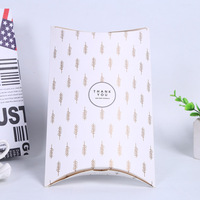 Boîtes compactes en forme de coussin, de petite taille délicate, spécialement conçues pour les baumes à lèvres, les rouges à lèvres et les mini-ensembles cosmétiques