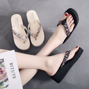 Tongs de plage décontractées à talons hauts, vente en gros - Product Image 1